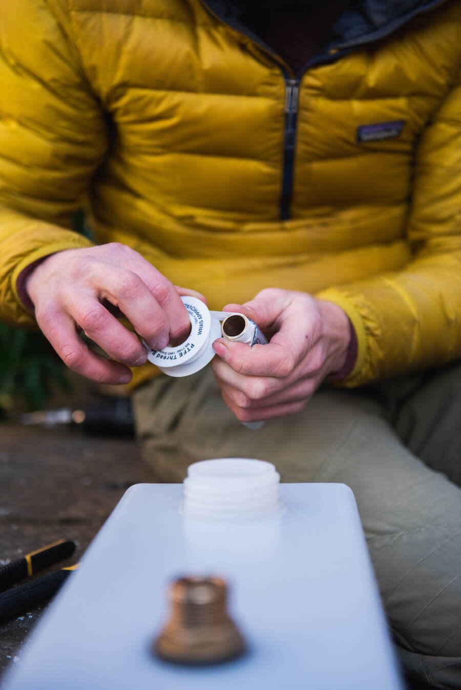 How to build a DIY composting toilet in a campervan - nohma.com ⚡