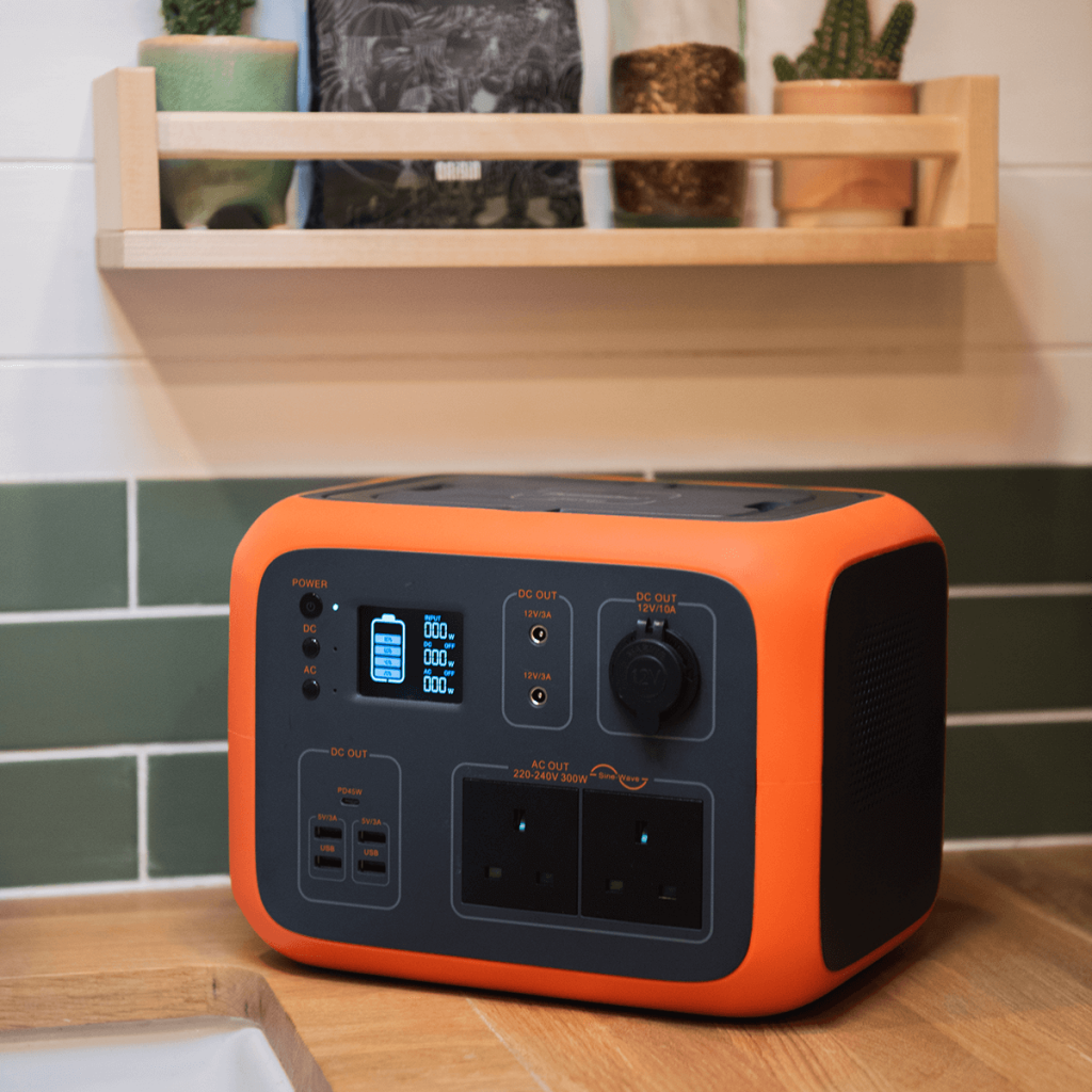 Bluetti AC50S - 500Wh Portable Power Generator w. 300W Inverter